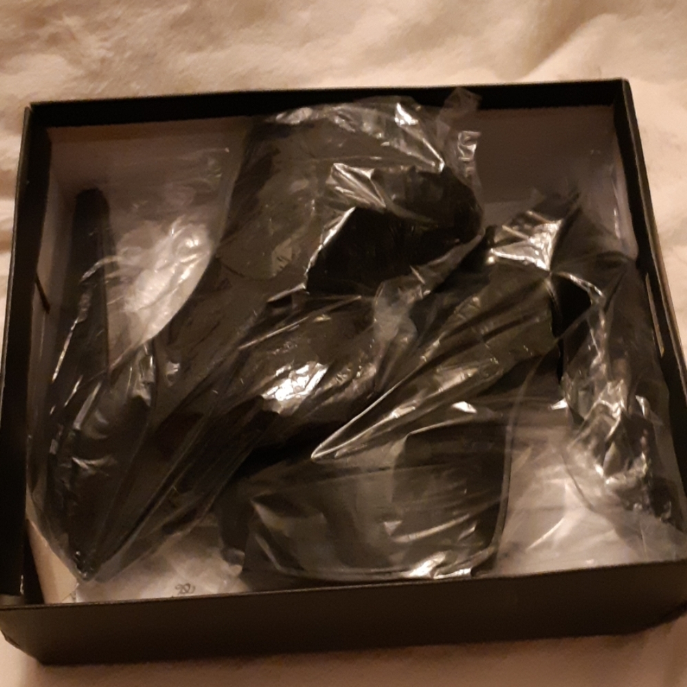 Boots - Picture 5 of 5
